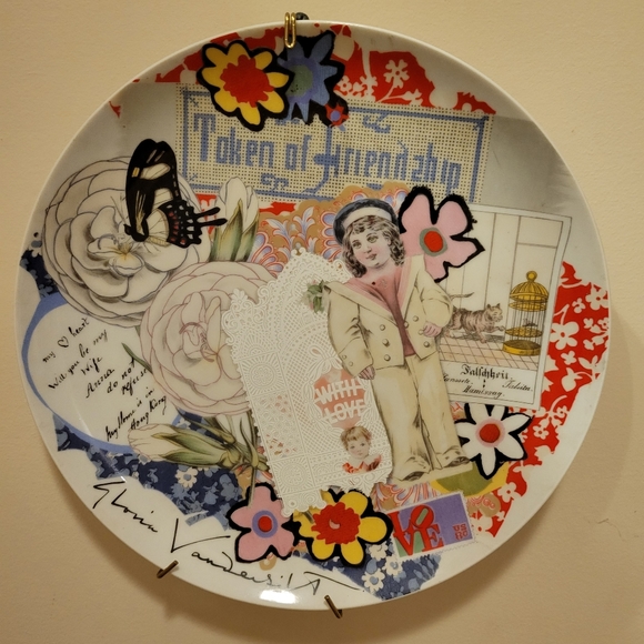 Vintage Collage Design Gloria Vanderbilt Plate ~ Token of Friendship & Love - Picture 3 of 16